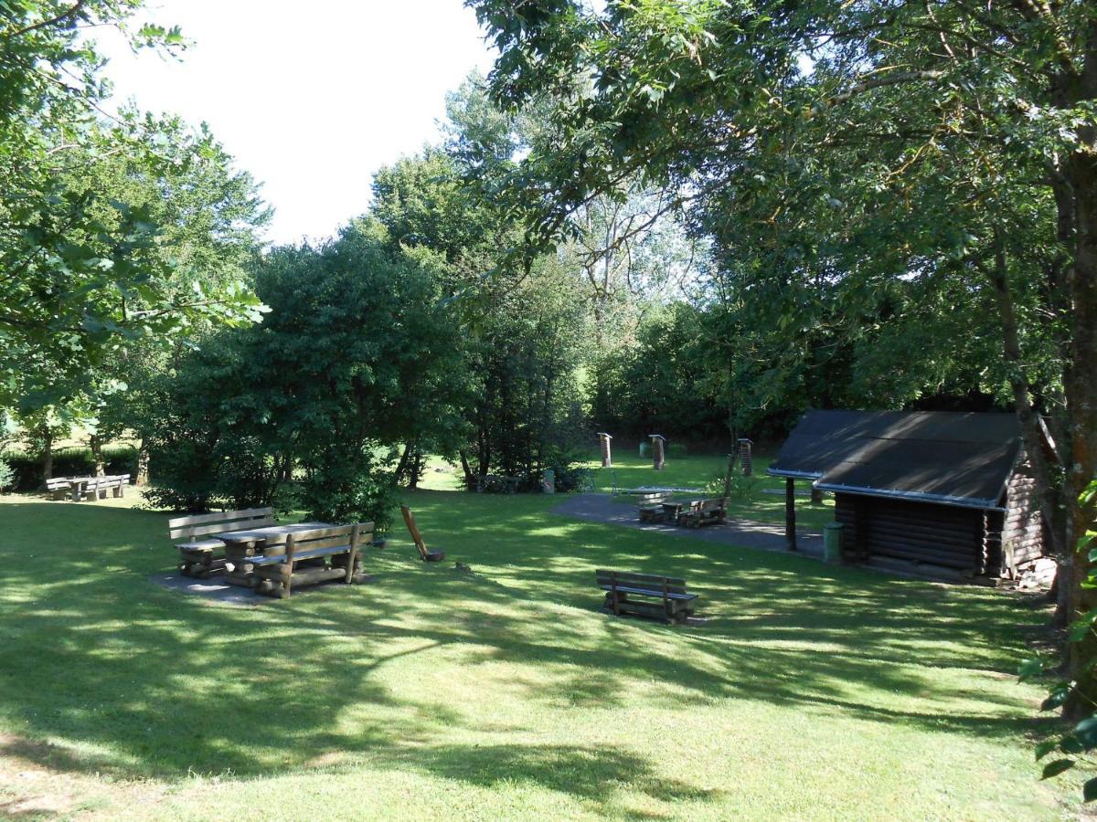Modern Holiday Home Idyllic Setting With Terrace Medebach Eksteriør bilde