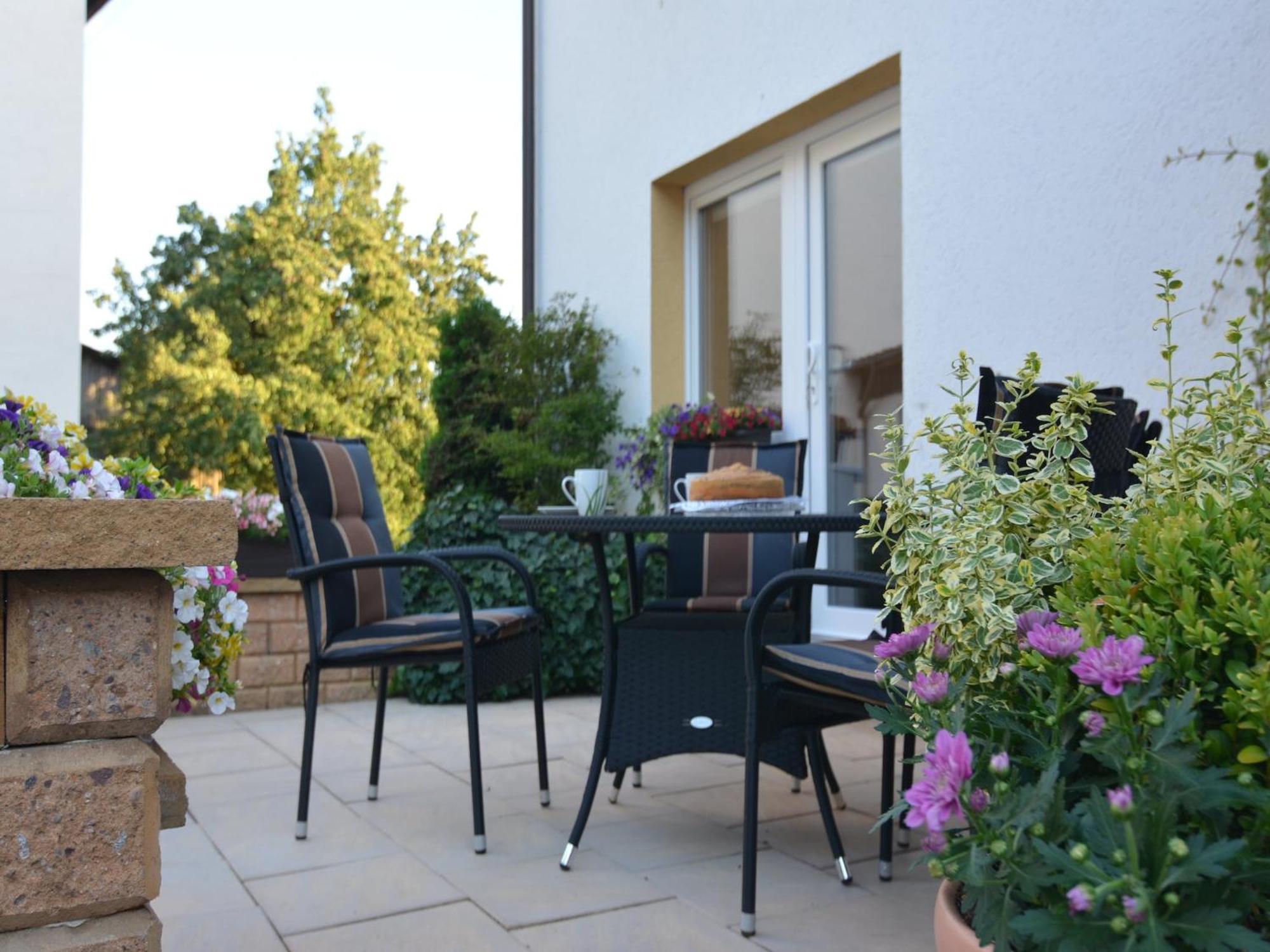 Modern Holiday Home Idyllic Setting With Terrace Medebach Eksteriør bilde